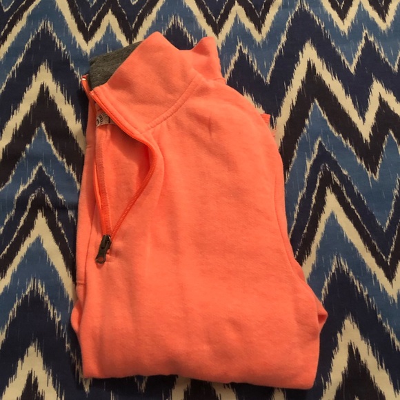 Quarter zip pullovers - Picture 1 of 2